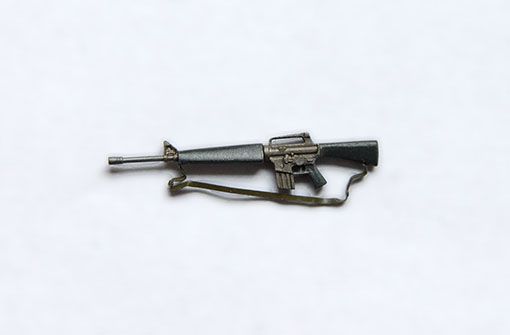 1:35 Puška M-16
