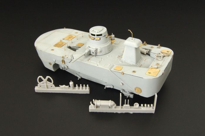 1:72 Type 2 Ka-Mi w/Floating Pontoon (Dragon)