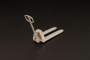 1:35 Hand pallet truck
