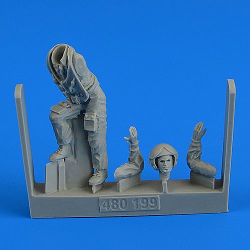 1:48 Russian Fighter Pilot on the ladder