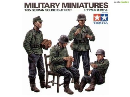 1:35 German Soldiers at Rest