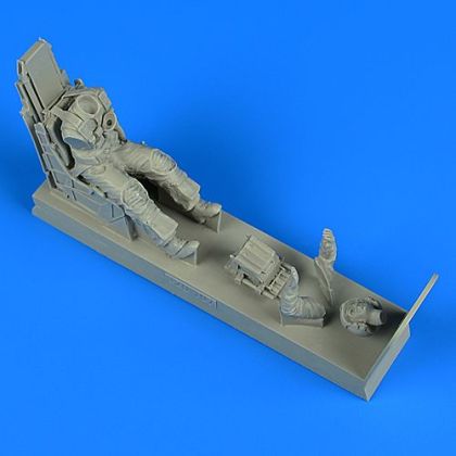 1:32 US Navy Pilot with ejection seat for A-7E Corsair II late v. - fitted with SJU-8/A ej. seat