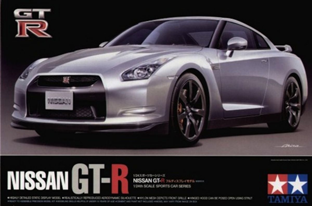 1:24 Nissan GT-R