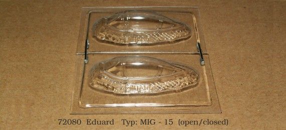 1:72 Mig - 15  (open-closed)