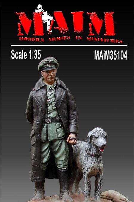 1:35 Wehrmacht Officer with Irish Wolfshound