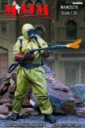 1:35 Survivor in Radiation Suit + Flamethrower