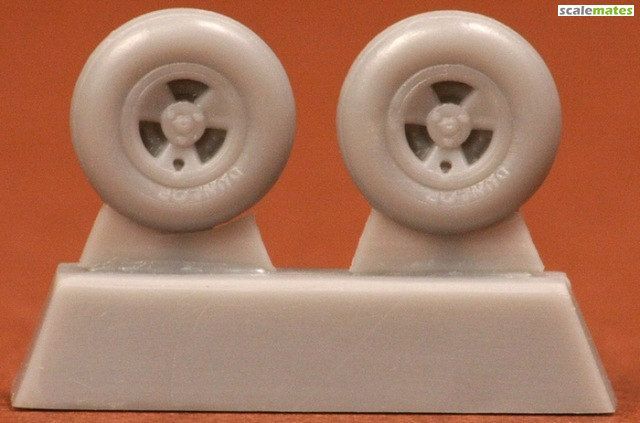 1:72 Spitfire wheel set (3-spoke with radial tread)