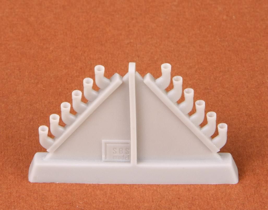 1:48 Spitfire PR XIX exhaust (round)