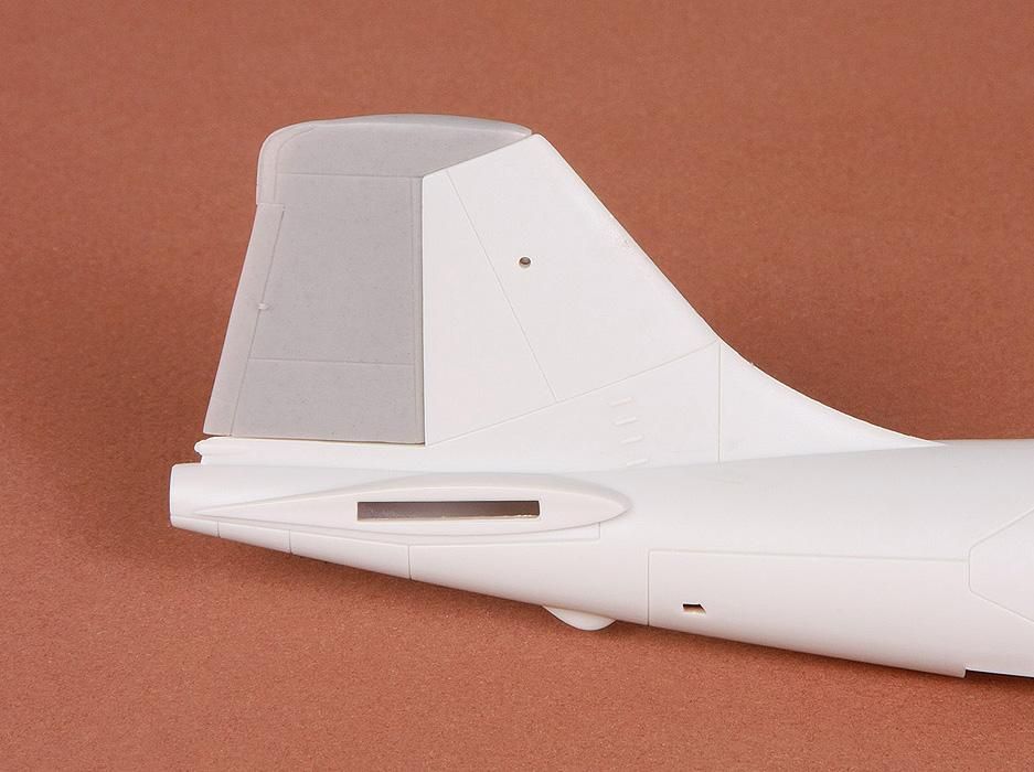 1:72 E.E. Canberra correct rudder