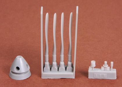 1:48 P-39Q Airacobra 4-blade propeller set (Aeroproduct)