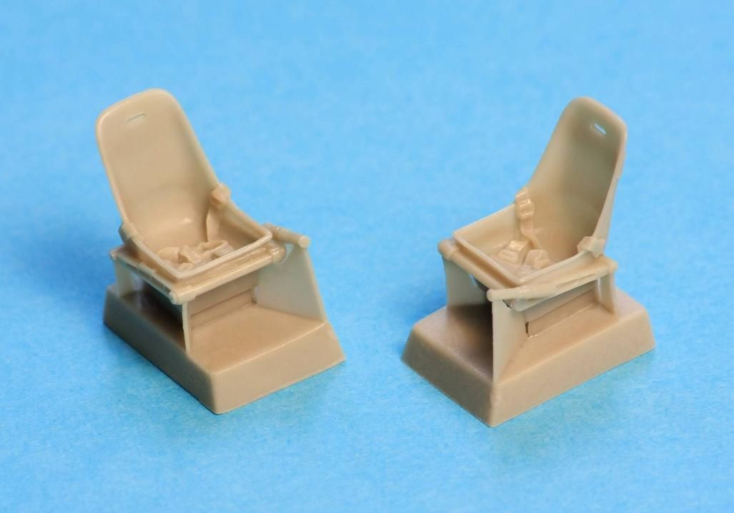1:48 Bf-109 Seat with harness (x2)