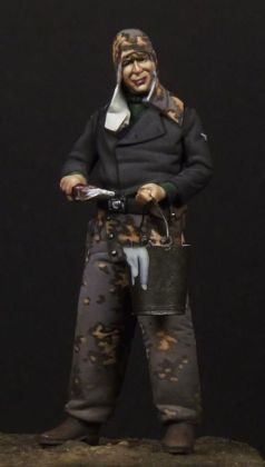 1:35 SS panzer crewman