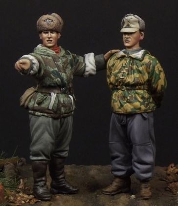 1:35 German soldier & scout