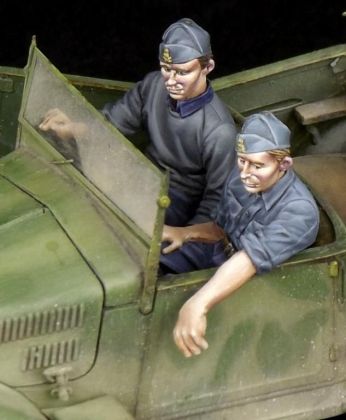 1:35 Italian driver & NCO for 508 CM Coloniale WW II