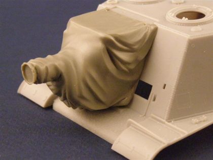 1:35 JSU 122/152 Mantlet with canvas cover