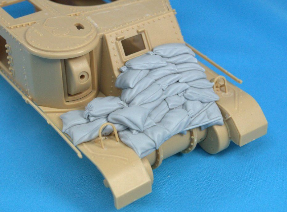 1:35 Sand Armor for M3 “Grant” (North Africa)