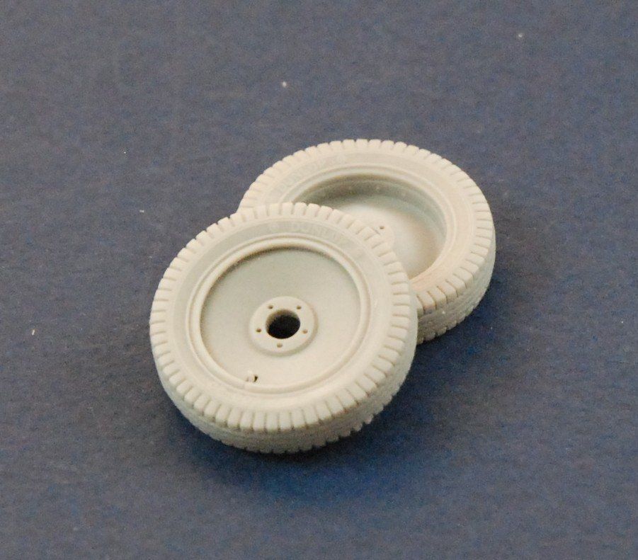 1:35 Spare Wheels for Sd.Kfz 10 &250 (Commercial Pattern )