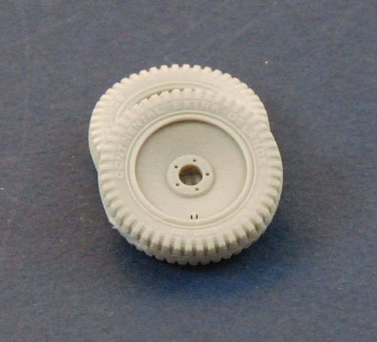 1:35 Spare Wheels for Sd.Kfz 10 &250 (Gelande Pattern )