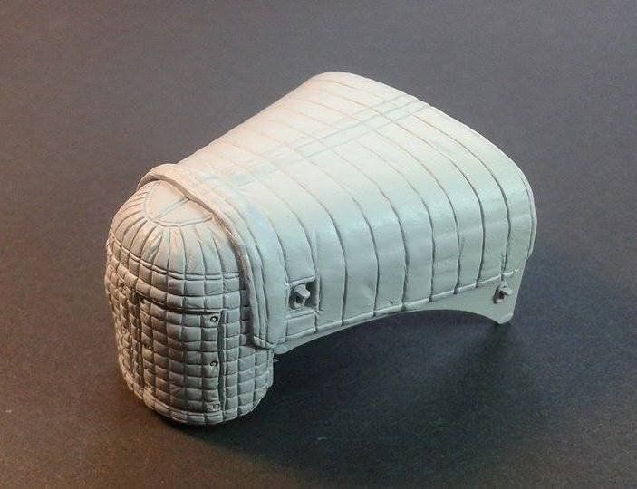 1:35 ZiL 157  engine deck with canvas cover (Trumpeter kit)