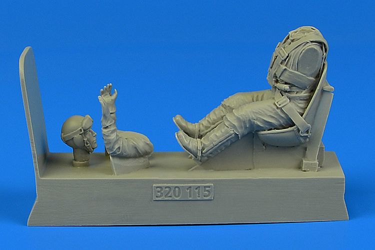 1:32 German Luftwaffe Pilot for Bf 109 with seat
