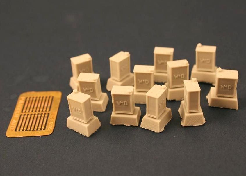 1:35 2 Gal British “POW” Canisters