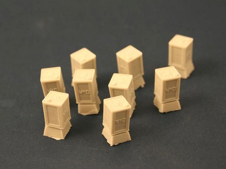 1:35 4 Gal British “POW” Canisters