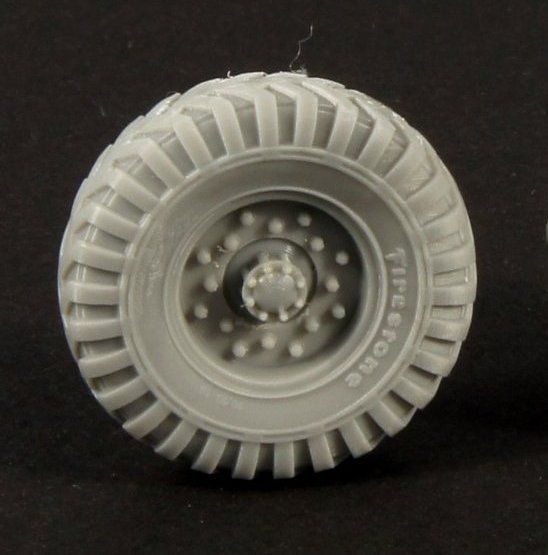 1:35 Road wheels for AC “Otter” (Firestone)