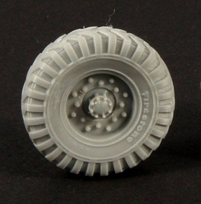 1:35 Road wheels for AC “Otter” (Firestone)
