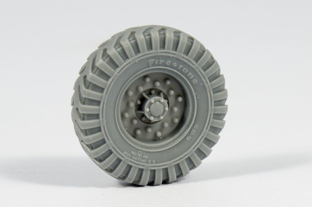 1:35 Chevrolet LRDG Road wheels (Firestone 1)