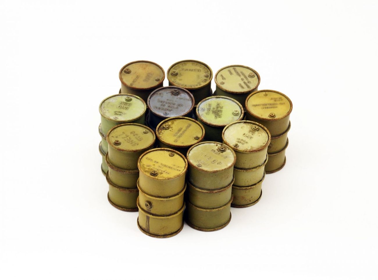 1:35  WWII Allied fuel drums (12pcs)
