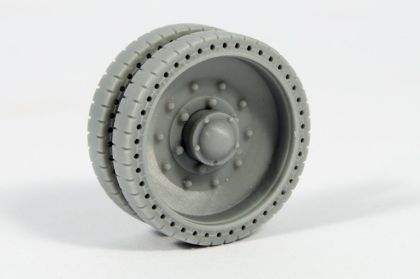 1:35 T-34 Stamped wheels (Early pattern)