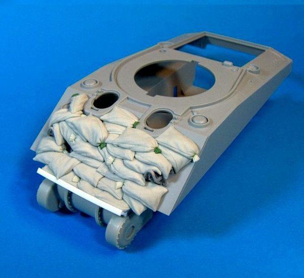 1:35 Sand Armor for M4 Sherman Tanks (Early hull)