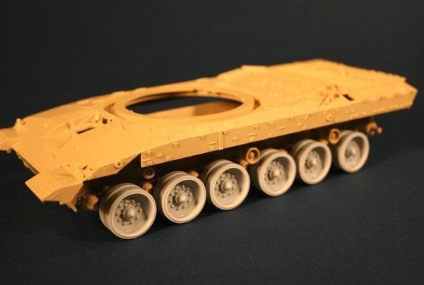 1:35 Road Wheels for MBT 
