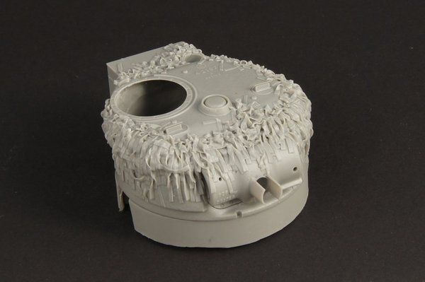 1:35 British Sherman 75mm turret with Hessian net