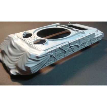 1:35 M4A3 Sherman hull with improvised anti-HE Armor