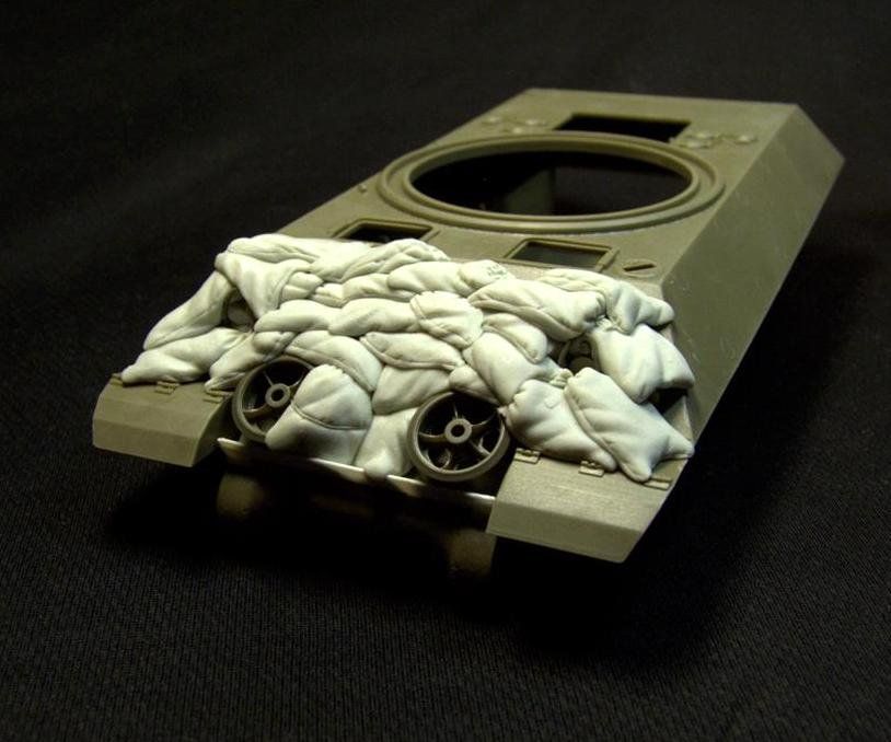 1:35 M10 Wolverine Tank Destroyer Sand Armor