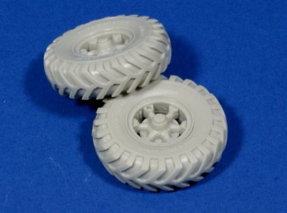 1:35 Sd.Kfz.9 -FAMO- (British Cross Country tyres) Road Wheels