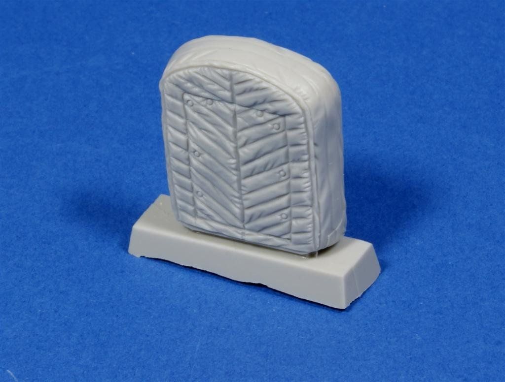 1:35 Mercedes Cooler mask with Canvas Cover