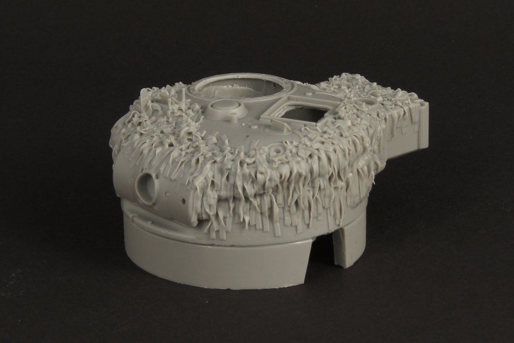 1:35 Sherman Firefly turret with Hessian net