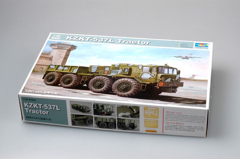 1:35 KZKT-537L Tractor