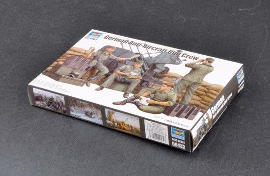 1:35 German Anti-Aircraft Gun crew