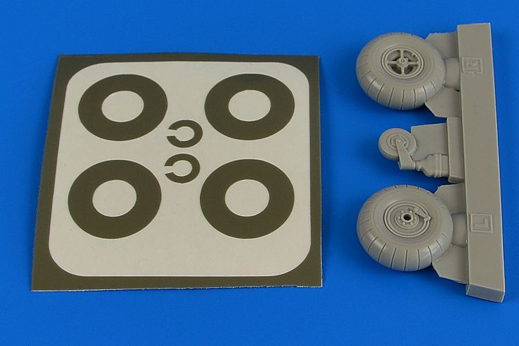 1:32 Bucker Bu 131 wheels & paint masks transverse tread w/o disc cover
