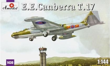 1:144 English Electric Canberra T.17