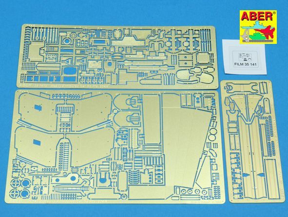 1:35 Heavy armoured car with 7,5 cm PaK gun Sd.Kfz. 234/4