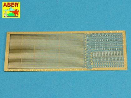 1:35 Belts and straps for rifle, carbine, submachine guns with buckles