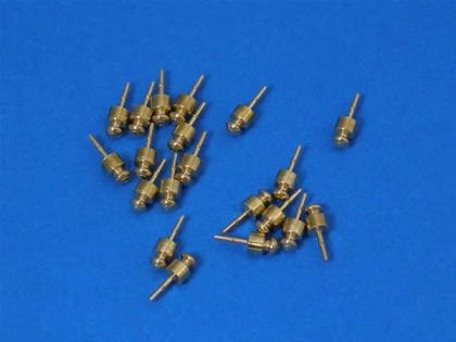 1:35 Set of 20 short insulators