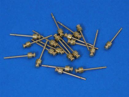 1:35 Set of 20 long insulators