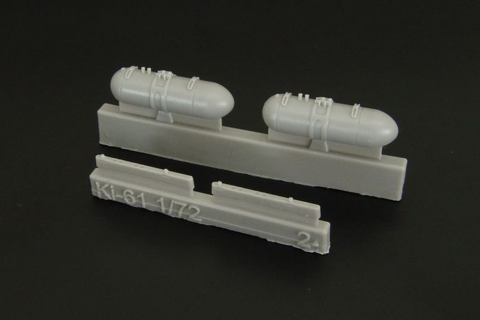 1:72 Ki-61 Id Hien Wing Racks & Drop Tanks