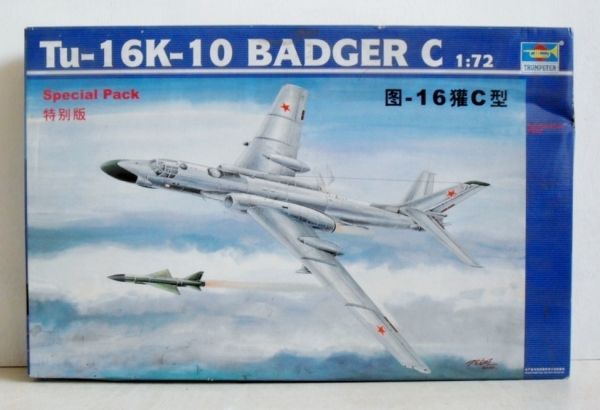 1:72 Tu-16J-10 BADGER C