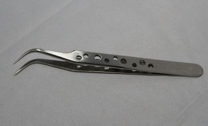Curved Point Tweezer